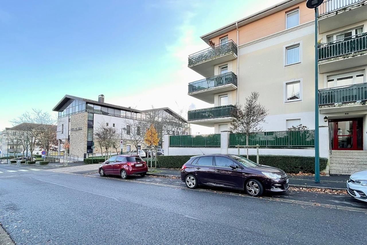 Bellevue Lägenhet Magny-le-Hongre Exteriör bild